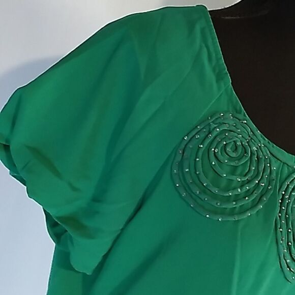 Apostrophe swirl neck green bell sleeve blouse - Picture 8 of 11
